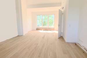 Neu - DG- Wärmepumpe - A - Fußbodenheizung - Klimaanlage - Blick auf Park - 2-Zimmer – Konradinstraße 19, 12105 Tempelhof, Berlin – Vorschaubild 1