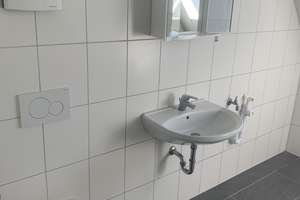 Helle Dachgeschosswohnung mit 6 Zimmern – Nibelungenstraße 68, 47057 Neudorf-Süd, Duisburg – Vorschaubild 16