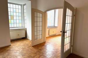 Charmante Altbauwohnung mit hohen Decken, Gartenmitbenutzung & Top-Lage – Kaiserstraße 77, 52249 Eschweiler – Vorschaubild 2
