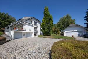 Luxuriöses Familienhaus mit herrlichem Fernblick in ruhiger Wohnlage! – Die vollständige Adresse der Immobilie erhältst du vom Anbieter., 96476 Bad Rodach – Vorschaubild 12