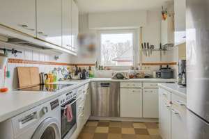In bevorzugter Lage: Dreifamilienhaus mit großem und ebenem Garten – Die vollständige Adresse der Immobilie erhältst du vom Anbieter., 70563 Rosental, Stuttgart – Vorschaubild 9