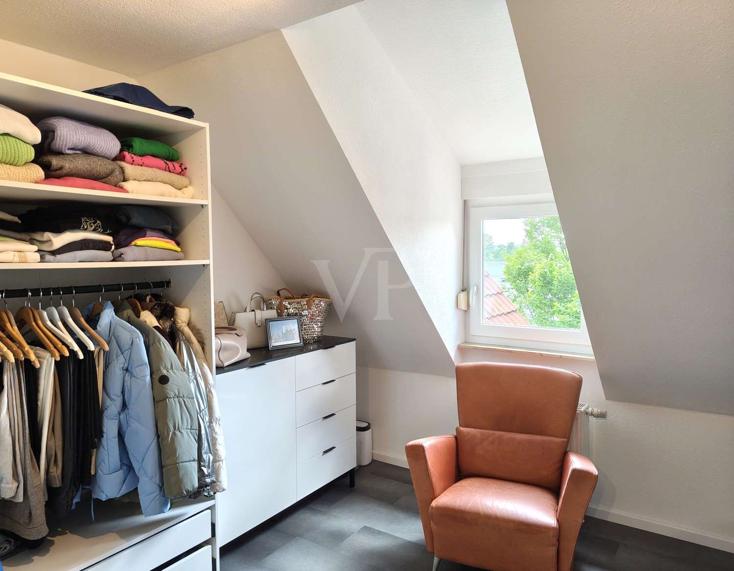 Immobilie in Oestrich-Winkel - Geschmackvoll modernisierte Maisonettewohnung in Rheinnähe - Einziehen und sich wohlfühlen! - Bild 6