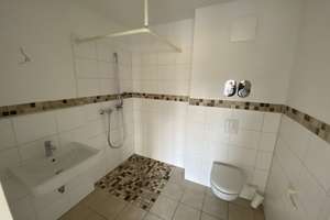 Zentrale und barrierefreie Wohnung mit Balkon im 1.OG | Baujahr 2014 | Fernwärme | Stellplatz – Christoph-Schlingensief Straße 12, 46045 Altstadt-Mitte, Oberhausen – Vorschaubild 7