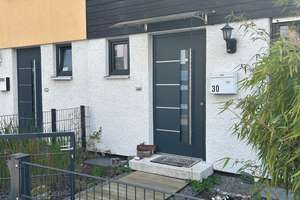 Viel Platz für den Alltag: Modernisiertes Reihenmittelhaus in Fürth