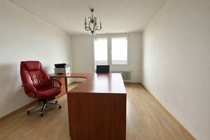 Renovierte, hochwertige 2,5 Zimmer-Balkon-Wohnung mit herrlichem Ausblick! – Heckenrosenweg 11, 86156 Bärenkeller, Augsburg – Vorschaubild 6