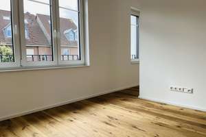 °°KFW 55 JETZT SICHERN Moderner Klassizismus BEZUGSFERTIG°° INKL. GARAGE °° Wärmepumpe °° – Kanalstraße 1b, 41363 Jüchen – Vorschaubild 8