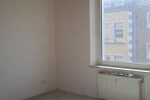 Altbau-Wohnung in Rheinnähe – 100 m² Wohnfläche mit Kamin, großem Balkon und kleinem Garten – Turmstraße 42, 47119 Laar, Duisburg – Vorschaubild 11