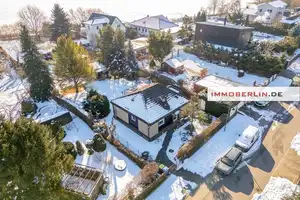 IMMOBERLIN.DE - Attraktiver Bungalow mit Wintergarten & Garage in ländlicher Lage vor den Toren Berl – Barnim (Kreis) – Vorschaubild 1