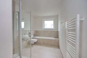 IPANEMA - helle 3 Zimmer mit Parkett, EBK und großer Loggia – Sydneystraße 28, 22297 Winterhude, Hamburg – Vorschaubild 8
