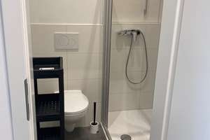 Mitten in STUTTGART ! Wunderschöne vollmöbilierte Studioapartments 2.6 ab 01.11.2025 – Neckarstr. 140/2, 70190 Stöckach, Stuttgart – Vorschaubild 9