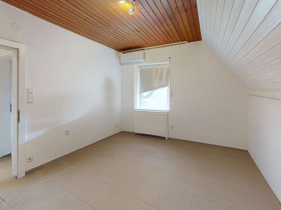 Schlafzimmer DG unmöbliert