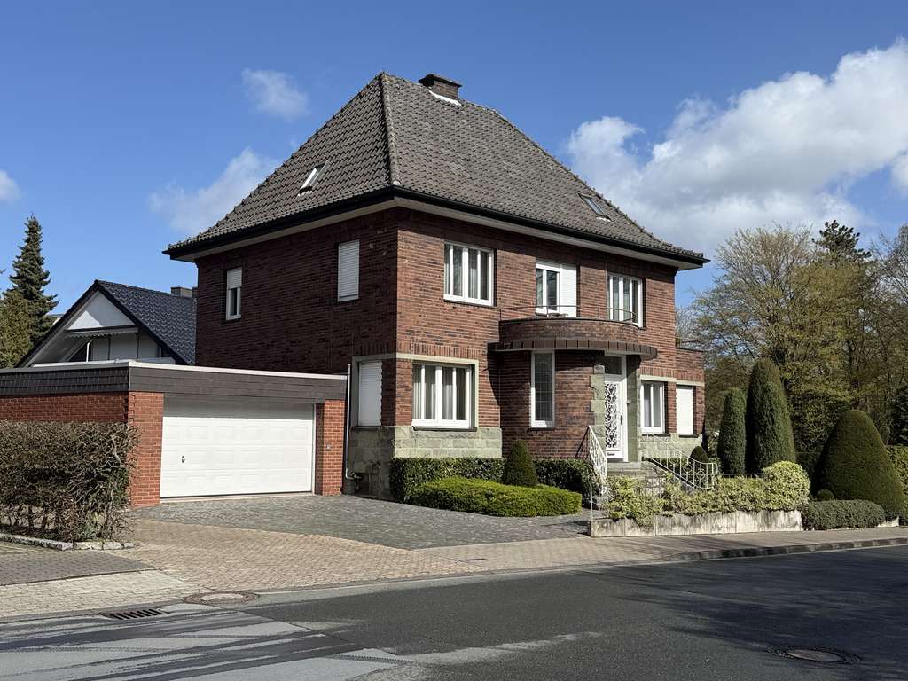 Immobilie in Oelde - Freistehendes Einfamilienhaus mit Einliegerwohnung in Oelde-Süd - Bild 0