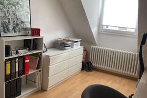 LICHTDURCHFLUTETE 3-ZIMMER-WOHNUNG MIT DACHBODEN IN TOPQUARTIER – Lennéstr. 16, 40477 Pempelfort, Düsseldorf – Vorschaubild 8
