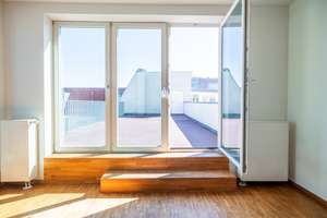 Bezugsfreies Penthouse Berlin-Mitte I 2 Terrassen, Weitblick I nahe Bundestag I Gestaltungspotenzial – Die vollständige Adresse der Immobilie erhältst du vom Anbieter., 10117 Mitte (Ortsteil), Berlin – Vorschaubild 2