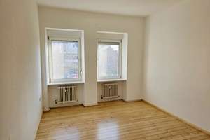 Altbauwohnung mit hohen Räumen und tollen Holzdielen in Innenstadtlage!