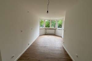 3-Zimmer-Wohnung  in zentraler Lage von Neuperlach Süd *ERSTBEZUG NACH SANIERUNG* – Carl-Wery-Straße 10, 81739 Neuperlach, München – Vorschaubild 4