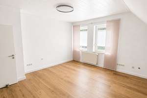 Käuferprovisionsfrei: Familienhaus mit 196 m², 5 Schlafzimmern, 3 Bädern und großem Garten – Dreigarbenfeld 20-22, 45359 Schönebeck, Essen – Vorschaubild 29