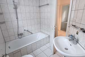 Charmante 2,5-Zimmer Wohnung mit kleinem Garten in Mainz-Laubenheim – Hofwiesenweg 2-8, 55130 Laubenheim, Mainz – Vorschaubild 8
