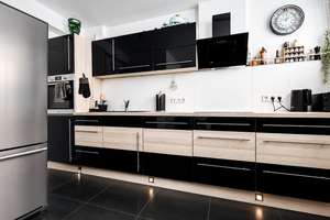 Hausgefühl inklusive: 4 Zimmer auf 3 Ebenen mit Balkon & Dachterrasse – Die vollständige Adresse der Immobilie erhältst du vom Anbieter., 30627 Misburg-Nord, Hannover – Vorschaubild 3