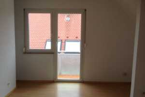 Sonnige 3 Zimmer DG Wohnung – Steinbrunnenstraße 24, 70567 Stuttgart – Vorschaubild 2