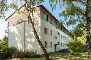 Kapitalanlage | helle 2-Zimmer-Wohnung (vermietet) mit Balkon in Zehlendorf (Süd)