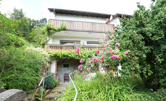 Reihenendhaus mit Garten und Garage in ruhiger und grüner Lage nebst hervorragender Aussicht!