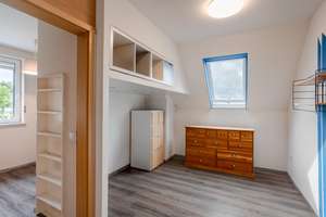Zentrumsnahes Einfamilienhaus mit parkähnlichem Gartenparadies & PV-Anlage – Lammersdorfer Straße 17, 54576 Hillesheim – Vorschaubild 10