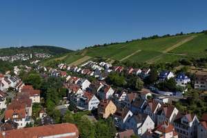 Drei- bis Vierfamilienhaus mit Entwicklungspotenzial in Stuttgart-Rohracker – Die vollständige Adresse der Immobilie erhältst du vom Anbieter., 70329 Hedelfingen (Ortsteil), Stuttgart – Vorschaubild 2