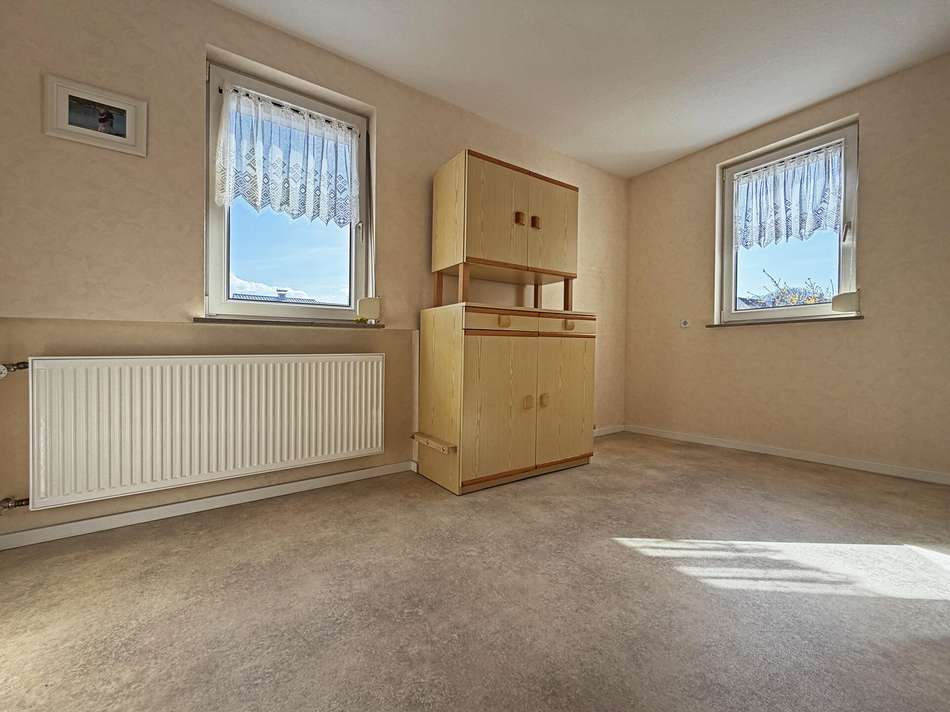 EG Büro: Ruhiger Raum für konz