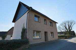 Großzügiges Einfamilienhaus mit Entwicklungspotenzial – Die vollständige Adresse der Immobilie erhältst du vom Anbieter., 33100 Neuenbeken, Paderborn – Vorschaubild 3