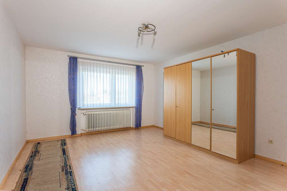 Immobilie in Appenweier - Ein Zuhause für Generationen! Solides Ein- / Zweifamilienhaus mit großer Terrasse - Bild 5