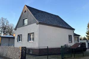 Grundsolides Einfamilienhaus mit großem Entwicklungspotential im Zentrum von Neuenhagen – Die vollständige Adresse der Immobilie erhältst du vom Anbieter., 15366 Neuenhagen bei Berlin – Vorschaubild 2