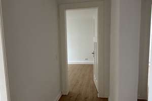 Charmante 3-Zimmer Dachgeschosswohnung in Krefeld-Kempener Feld/Baackeshof – Obergplatz 2, 47804 Kempener Feld/Baackeshof, Krefeld – Vorschaubild 4
