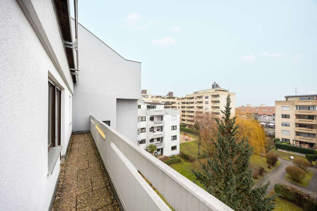 Immobilie in Tamm - WEITBLICK: Über den Dächern! - Bild 2