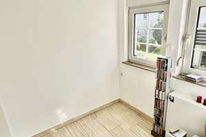 Stuttgart-Kaltental, gepflegte + helle Doppelhaushälfte mit Garten, Balkon, PKW-Carport,  bezugsfrei – Die vollständige Adresse der Immobilie erhältst du vom Anbieter., 70569 Kaltental, Stuttgart – Vorschaubild 13