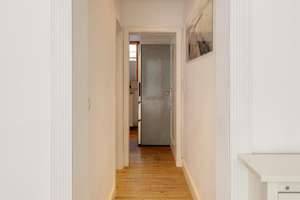 Möbliert: Im Herzen von München, 2,5-Zi-Maisonettewohnung – Die vollständige Adresse der Immobilie erhältst du vom Anbieter., 80538 Lehel, München – Vorschaubild 13