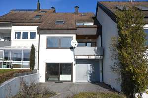 ***KOMFORTABLES REIHENHAUS MIT XXL-GARAGE*** – Die vollständige Adresse der Immobilie erhältst du vom Anbieter., 75397 Simmozheim – Vorschaubild 3