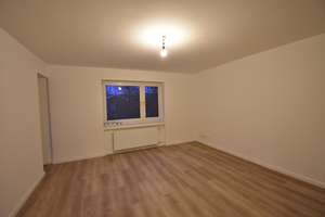 ERSTBEZUG nach Sanierung! Ideal geschnittene 3-Zimmer-Wohnung mit 2 Balkonen  – Paul-Bonatz-Straße 27, 40595 Garath, Düsseldorf – Vorschaubild 10
