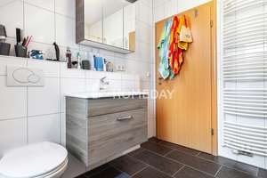 Perfekt für Familien – Doppelhaushälfte mit Sauna und Wohlfühlambiente – Die vollständige Adresse der Immobilie erhältst du vom Anbieter., 91056 Büchenbach West, Erlangen – Vorschaubild 23