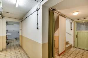 Zweifamilienhaus in Aachen-Forst – großes Grundstück, 4 Garagen & ruhige Lage – Die vollständige Adresse der Immobilie erhältst du vom Anbieter., 52078 Forst, Aachen – Vorschaubild 56