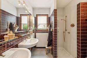 Einfamilienhaus mit besonderem Charme. Sauna, Terrasse und beheizter Garage mitten in Britz! – Koppelweg 21, 12347 Britz, Berlin – Vorschaubild 5