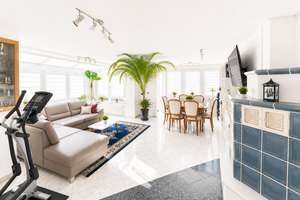 Moderne 4-Zimmer-Wohnung im 1.OG mit Balkon,Wintergarten und Whirlpool im Zentrum von S-Feuerbach – Die vollständige Adresse der Immobilie erhältst du vom Anbieter., 70469 Feuerbach-Mitte, Stuttgart – Vorschaubild 3