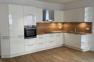 Moderne 3-Zimmer-Neubauwohnung mit sonnigem Balkon, EBK, Aufzug & 1 TG-Stellplatz – Simon-Bolivar-Straße 48, 13055 Alt-Hohenschönhausen, Berlin – Vorschaubild 2
