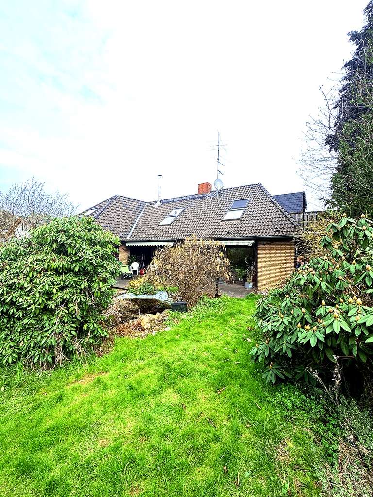 Immobilie in Schlangenbad - Einfamilienhaus mit Einliegerwohnung(en) & schönem großen Garten 🌿 | Bieterverfahren ab 700.000 € - Bild 0