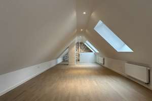 Modernisierte Altbauwohnung in bester Innenstadtlage! – Die vollständige Adresse der Immobilie erhältst du vom Anbieter., 76133 Innenstadt-West, Karlsruhe – Vorschaubild 2