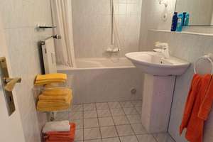 Gemütliche Eigentumswohnung mit Loggia und Tiefgaragenstellplatz in beliebter Lage von Krefeld-Hüls! – Die vollständige Adresse der Immobilie erhältst du vom Anbieter., 47839 Hüls, Krefeld – Vorschaubild 9
