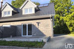 Moderne Doppelhaushälfte in begehrter Lage von Apen-Augustfehn – sofort bezugsfertig! – Die vollständige Adresse der Immobilie erhältst du vom Anbieter., 26689 Apen – Vorschaubild 3