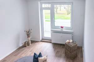 3-Raum-Wohnung mit Balkon in toller Wohnlage – C.-v.-Ossietzky-Str. 206, 9127 Gablenz, Chemnitz – Vorschaubild 3