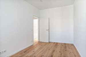 Stellplatz geschenkt! 5.OG mit Weitblick - frisch sanierte 3-Zimmerwohnung in Wilmersdorf! – Die vollständige Adresse der Immobilie erhältst du vom Anbieter., 10717 Wilmersdorf, Berlin – Vorschaubild 8