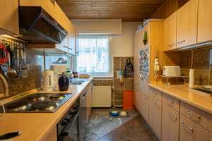 Gepflegtes Einfamilienhaus mit Pool, Vollkeller & Garage- ein Zuhause mit viel Potenzial! – Berlin – Vorschaubild 14